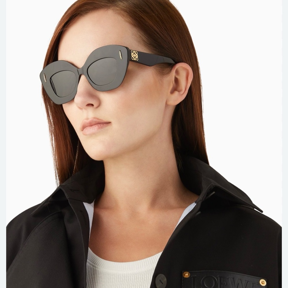 Loewe Black Cat-Eye Sunglasses with Gold Details - Picture 1 of 8